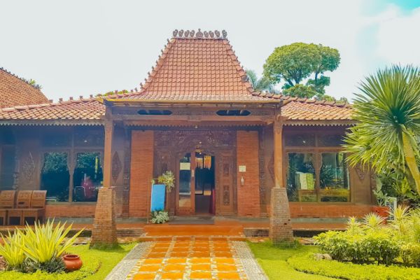 Restoran keluarga di Semarang