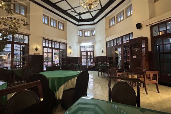 Restoran keluarga di Semarang