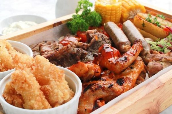 Djoeragan Resto & Lounge