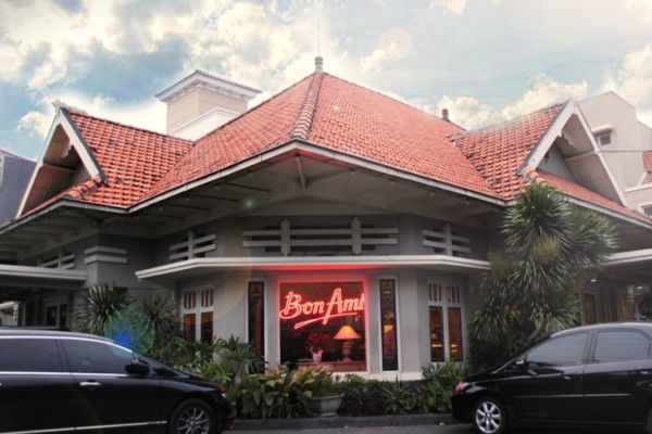 Bon Ami Restaurant