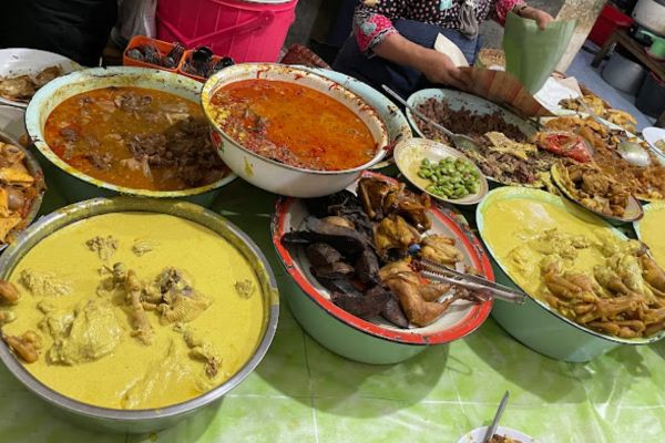 Gudeg Koyor Mbak Tum - Peterongan