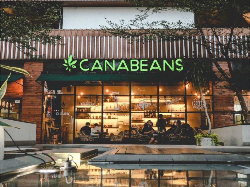 cafe di alam sutera