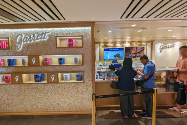 Oleh-oleh khas singapura Garrett Popcorn Shops- Raffles City