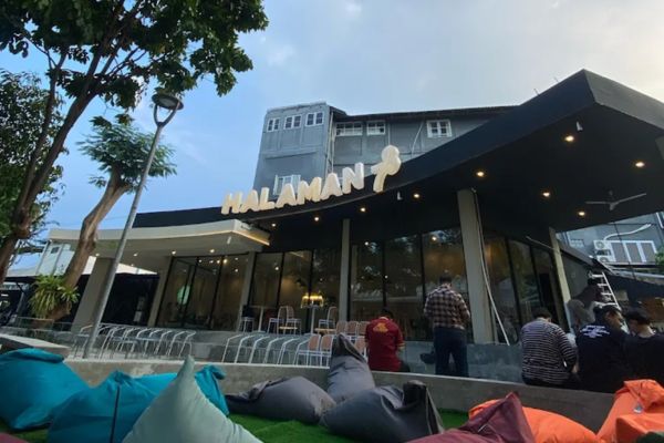 tempat nongkrong di Surabaya yang cozy dan kekinian